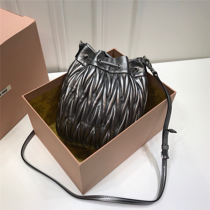 미우미우 버킷백 5BE014-1 2020/신상