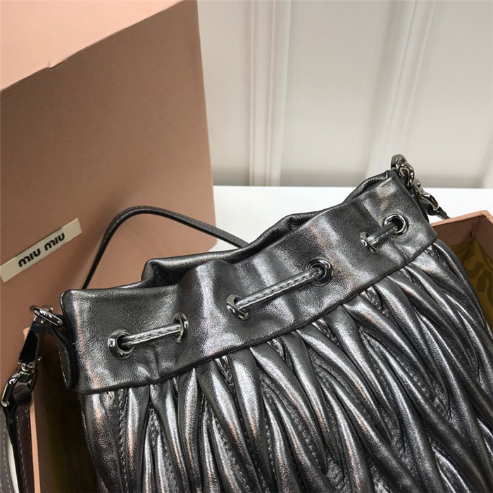 미우미우 버킷백 5BE014-1 2020/신상