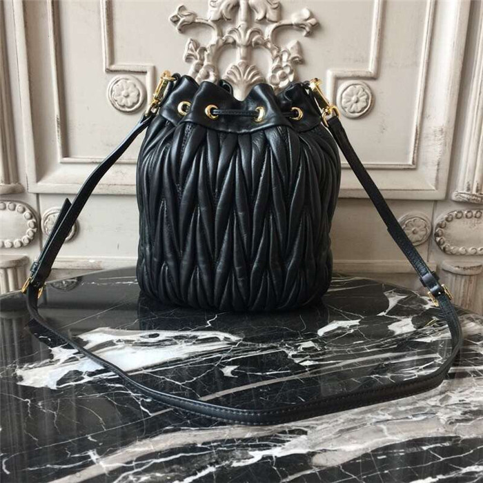 Miumiu 미우미우 버킷백 5BE014-2 2020/신상