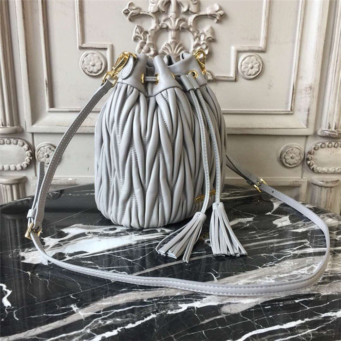 미우미우 버킷백 5BE014-3 2020/신상