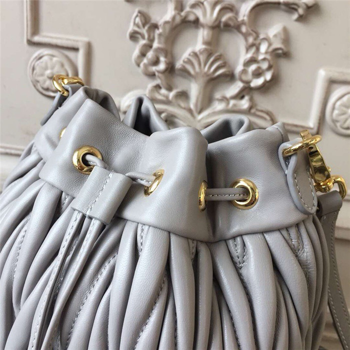 미우미우 버킷백 5BE014-3 2020/신상