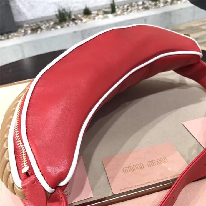 미우미우 마테라쎄 힙색 5BL008-2 2020/신상