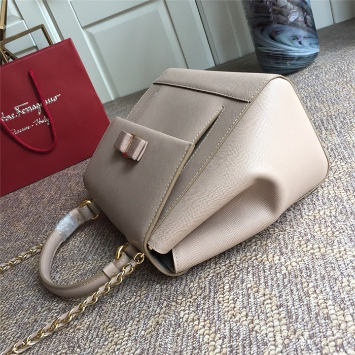 페레가모 바라 플랩백 GM 21F558-2