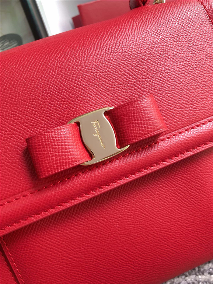 페레가모 바라 플랩백 GM 21F558-3