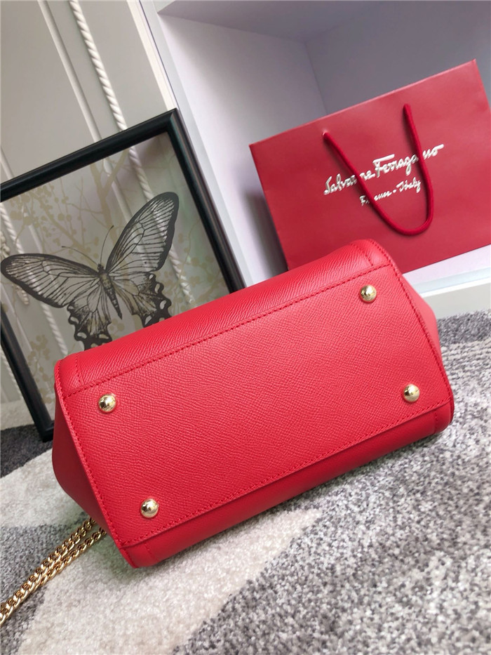 페레가모 바라 플랩백 GM 21F558-3