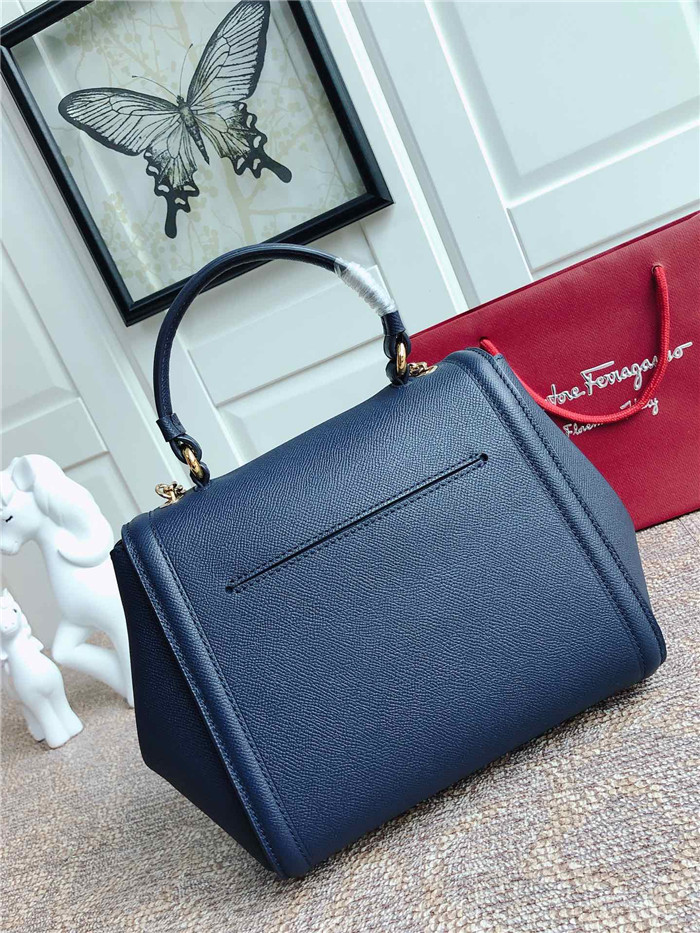 페레가모 바라 플랩백 GM 21F558-4