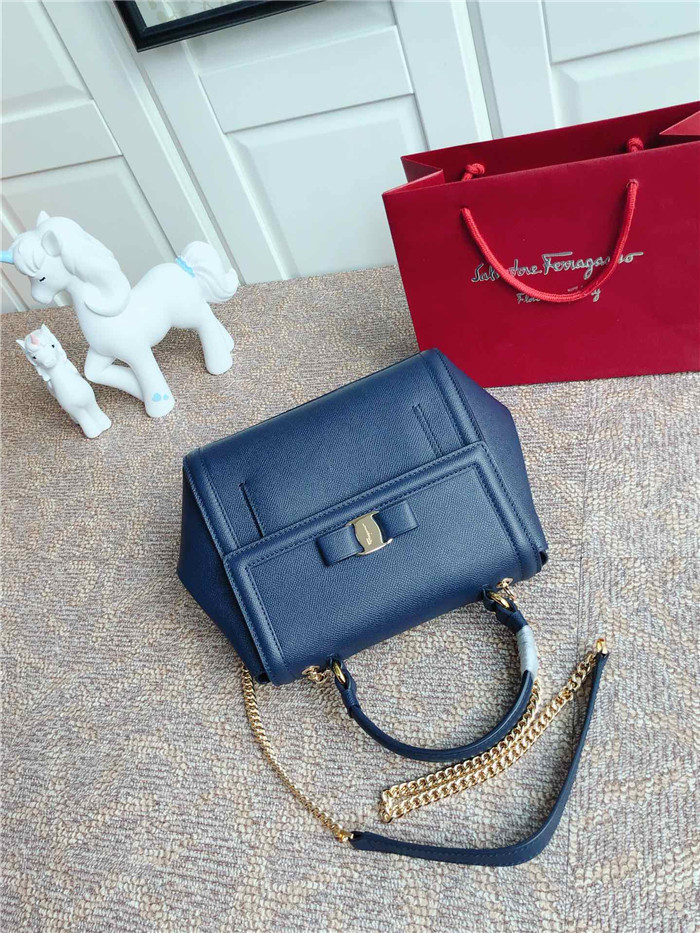 페레가모 바라 플랩백 GM 21F558-4