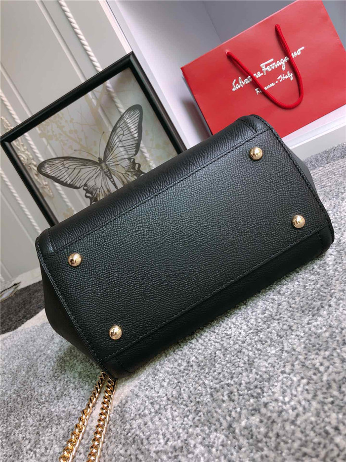 페레가모 바라 플랩백 GM 21F558-5