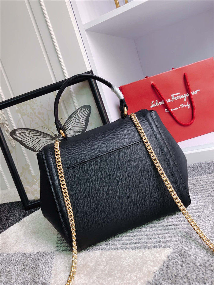 페레가모 바라 플랩백 GM 21F558-5