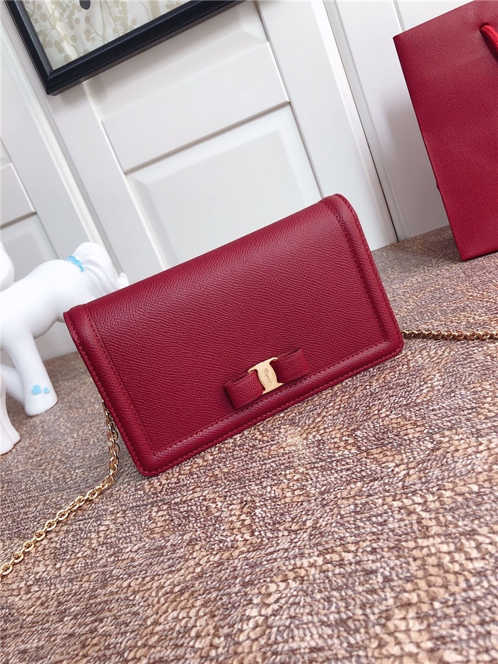 페레가모 미니 체인 숄더백 22C916-1