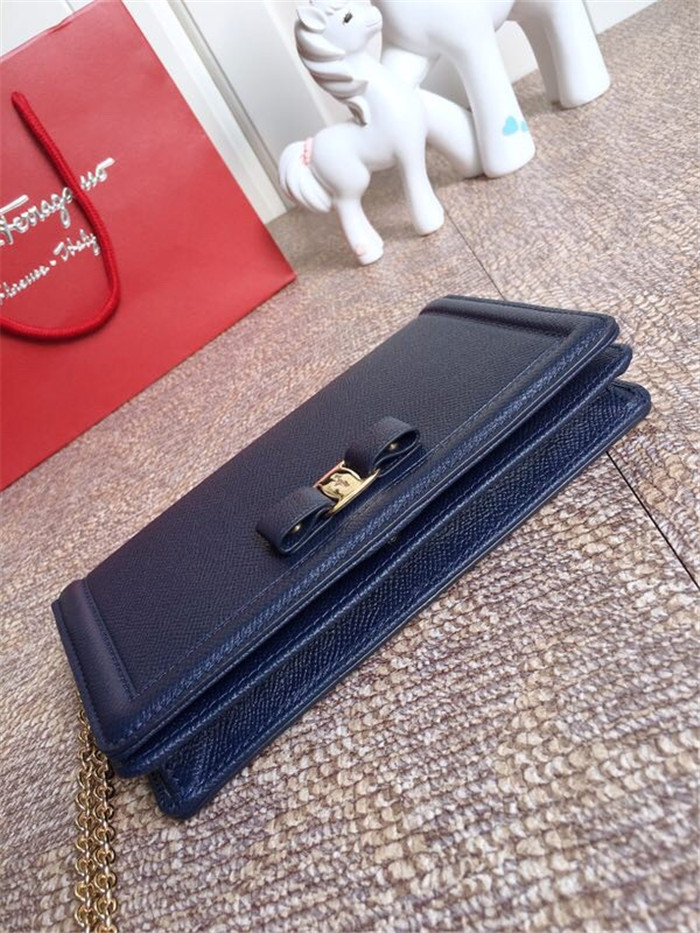 페레가모 미니 체인 숄더백 22C916-3