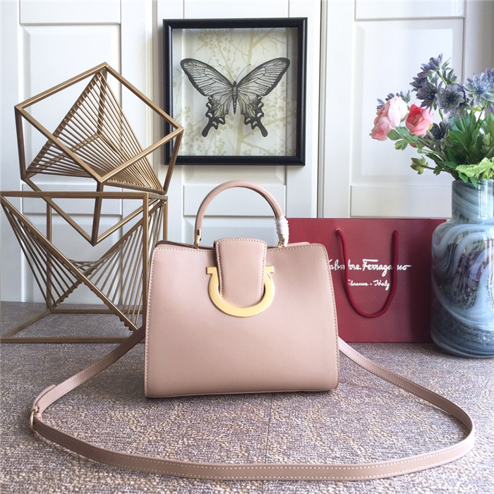 페레가모 토트&숄더백 21G596-4