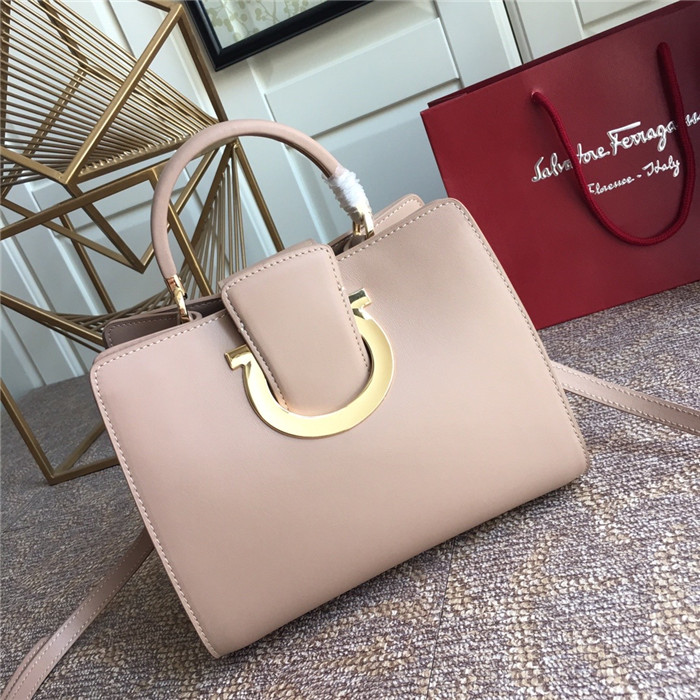 페레가모 토트&숄더백 21G596-4