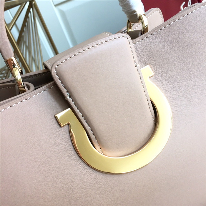 페레가모 토트&숄더백 21G596-4