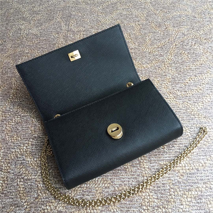 페레가모 체인 숄더백 21CM 22B558-3