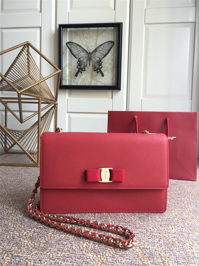 페레가모 플랩백 21E480-4