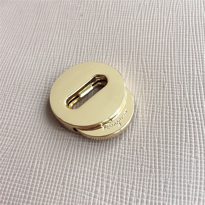 페레가모 플랩백 21E480-5