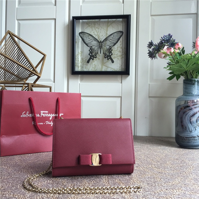 페레가모 미니 체인 숄더백 19CM 22B558-1