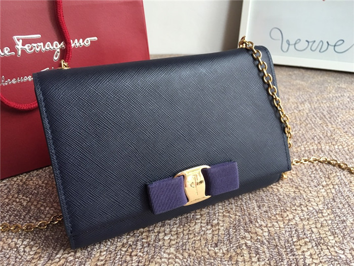 페레가모 미니 체인 숄더백 19CM 22B558-2