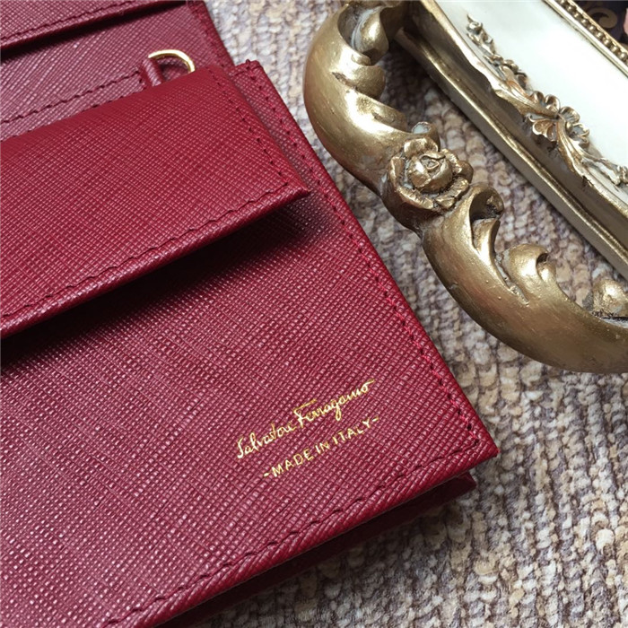 페레가모 미니 체인백 22B875-2