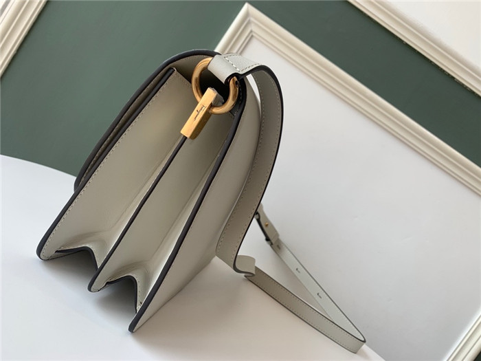 페레가모 플랩백 21H321-2 2020/신상