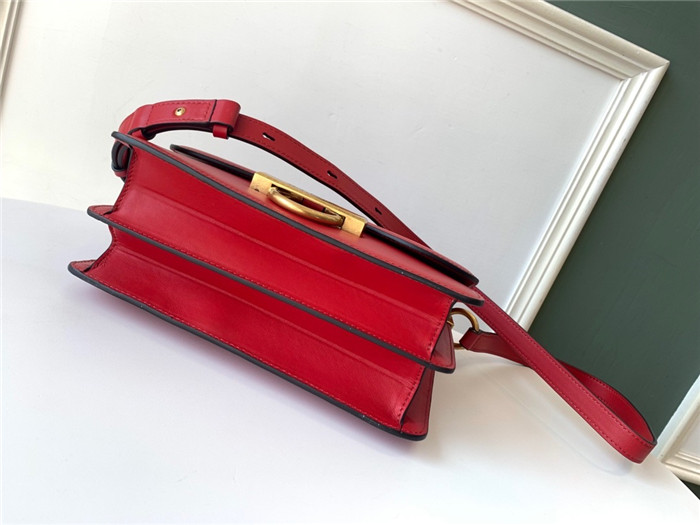 페레가모 플랩백 21H321-4 2020/신상