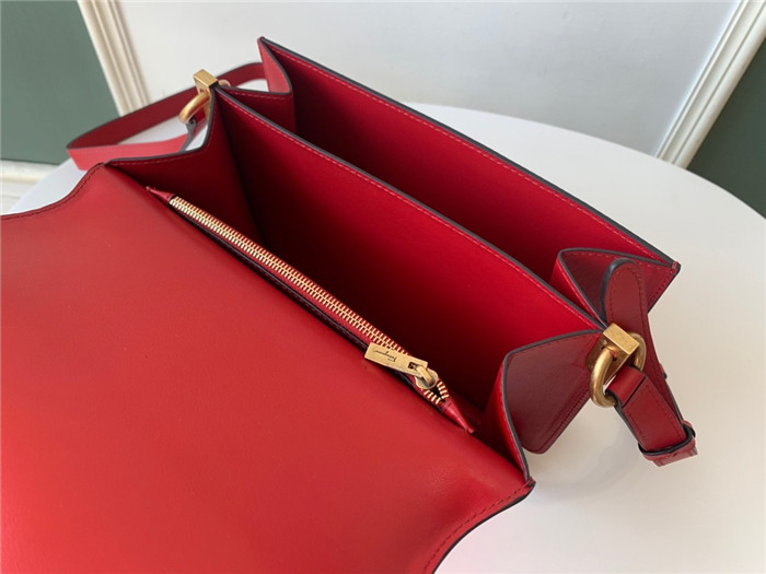 페레가모 플랩백 21H321-4 2020/신상