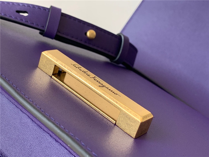 페레가모 플랩백 21H321-6 2020/신상