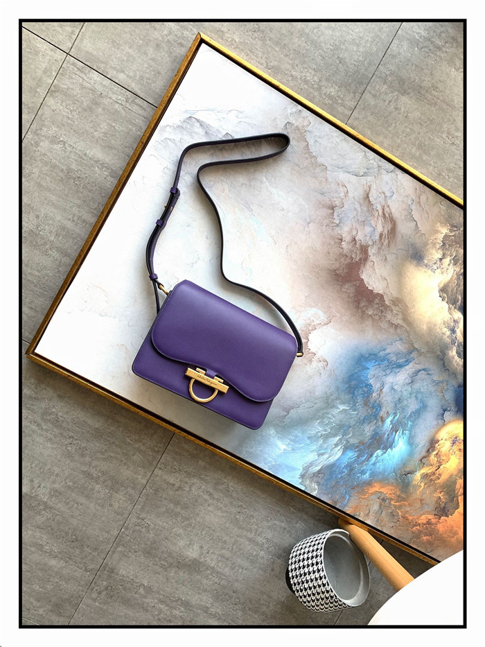 페레가모 플랩백 21H321-6 2020/신상