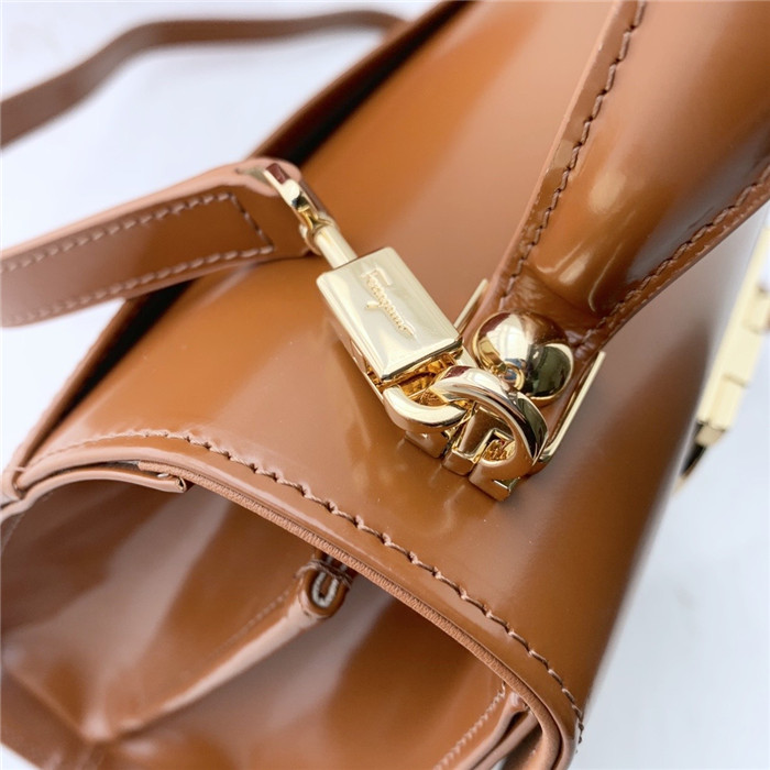 페레가모 토트&숄더백 DY-212269-3