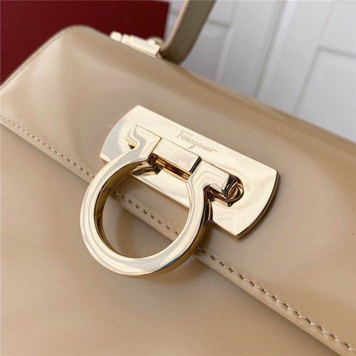 페레가모 토트&숄더백 DY-212269-4