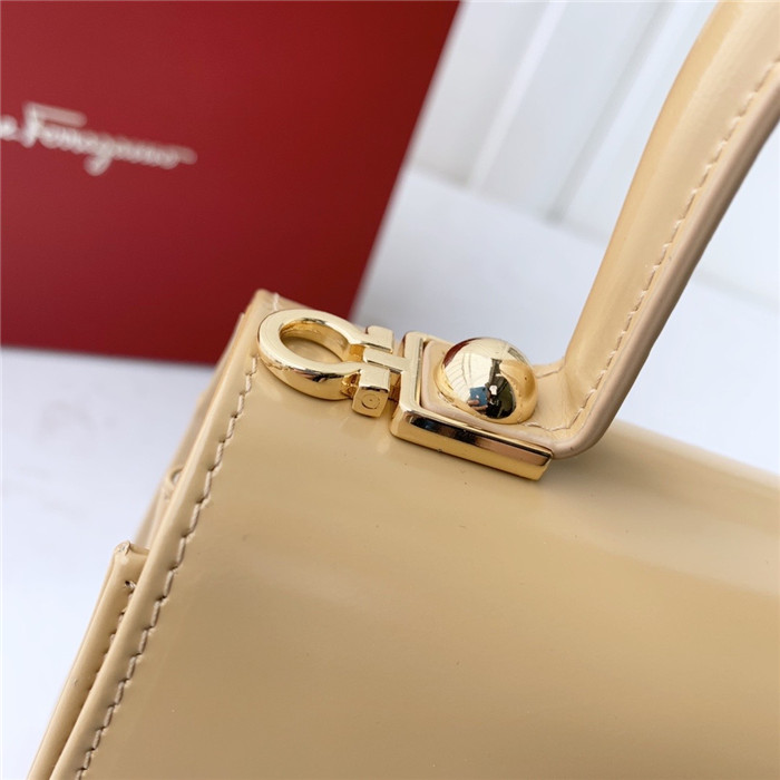 페레가모 토트&숄더백 DY-212269-4