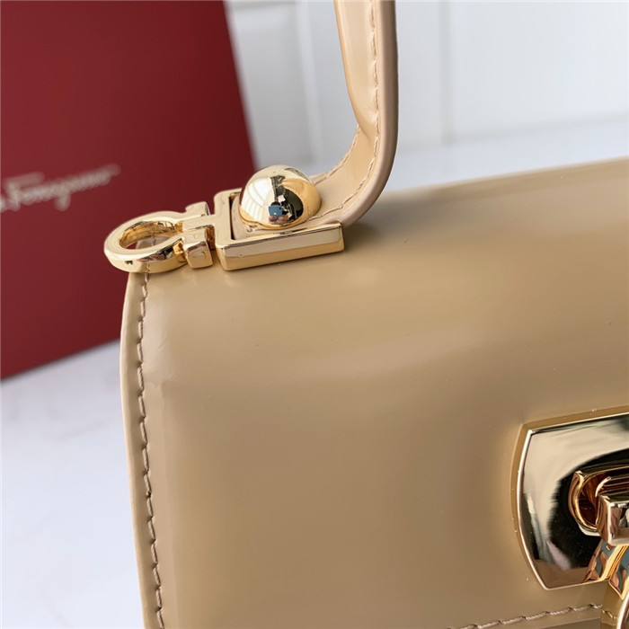 페레가모 미니 토트&숄더백 DY-212267-2