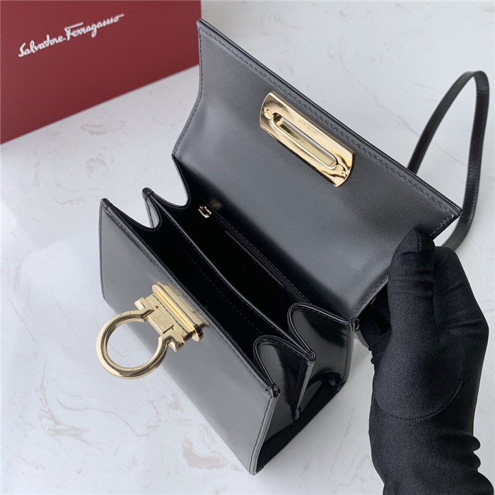 페레가모 미니 토트&숄더백 DY-212267-4