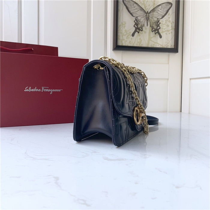 페레가모 플랩 체인백  21H168-2 2020/신상