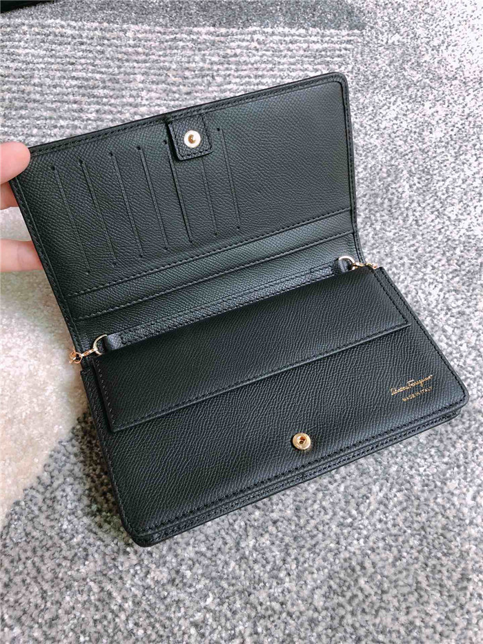 페레가모 미니 체인 숄더백 22C916-4