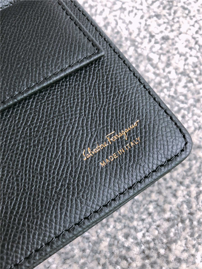 페레가모 미니 체인 숄더백 22C916-4