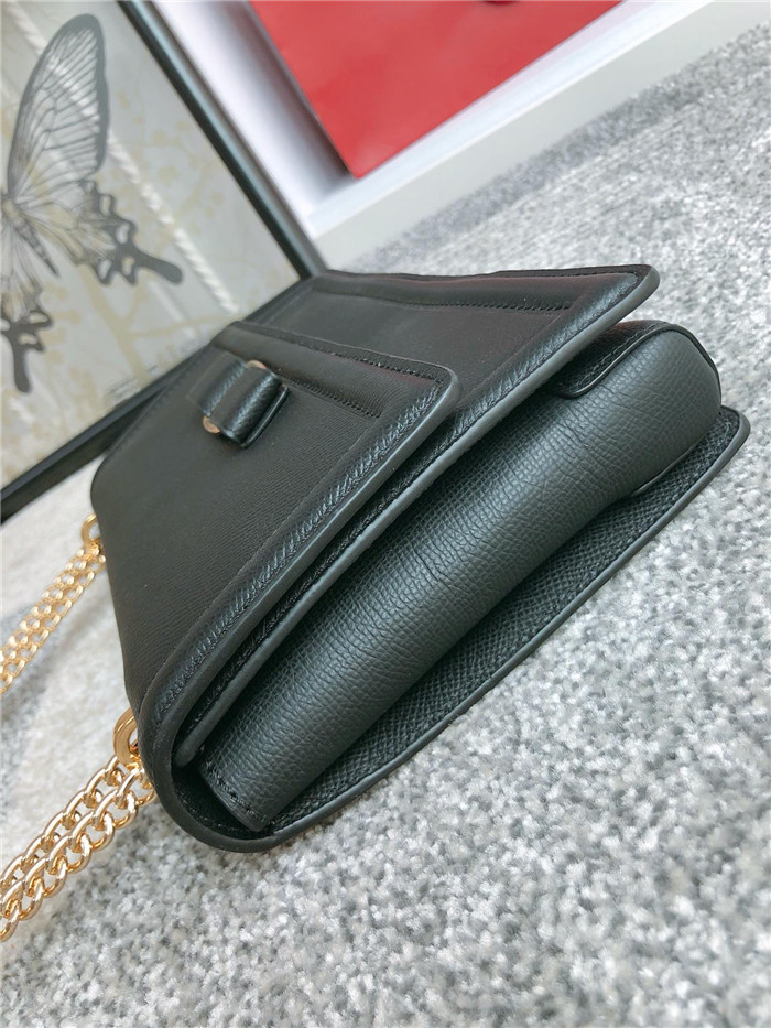 페레가모 라지 체인 숄더백 21G462-3