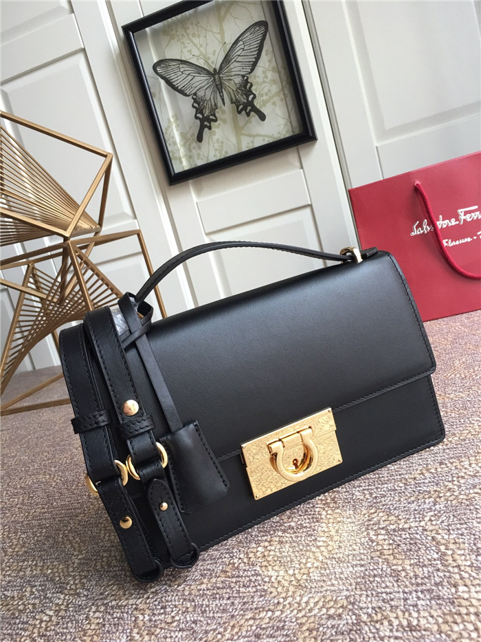 페레가모 숄더백 FZ-21E099-1 신상