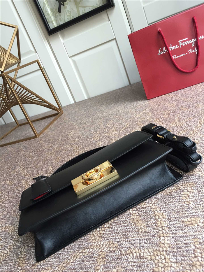 페레가모 숄더백 FZ-21E099-1 신상