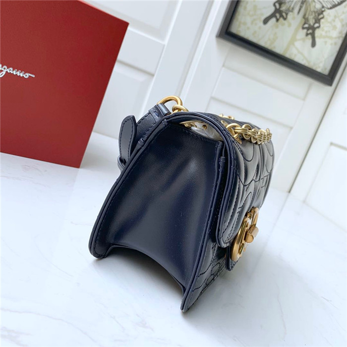 페레가모 플랩 미니체인백 21H153-4 2020/신상