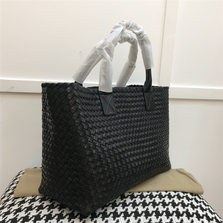 보테가 쇼핑백 BV5211