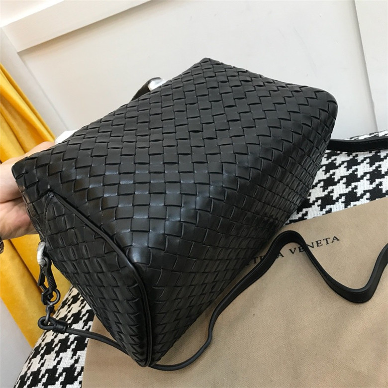 보테가 토트&숄더백BV2011