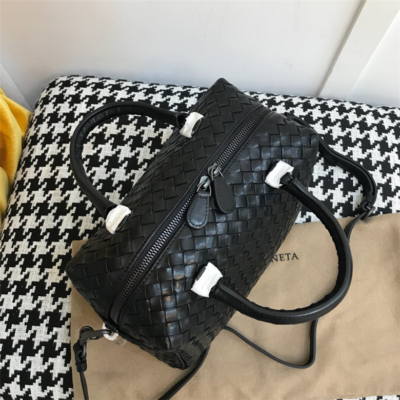 보테가 토트&숄더백BV2011