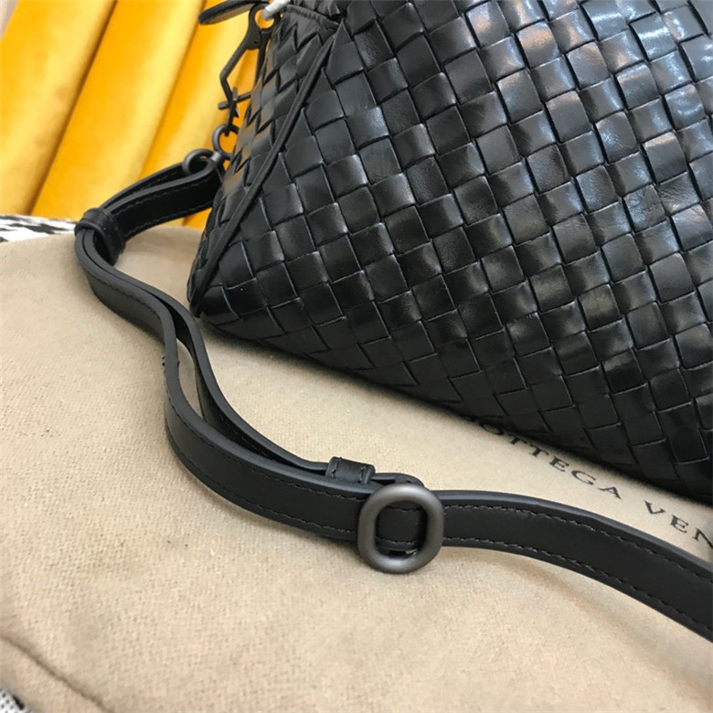 보테가 토트&숄더백BV2011