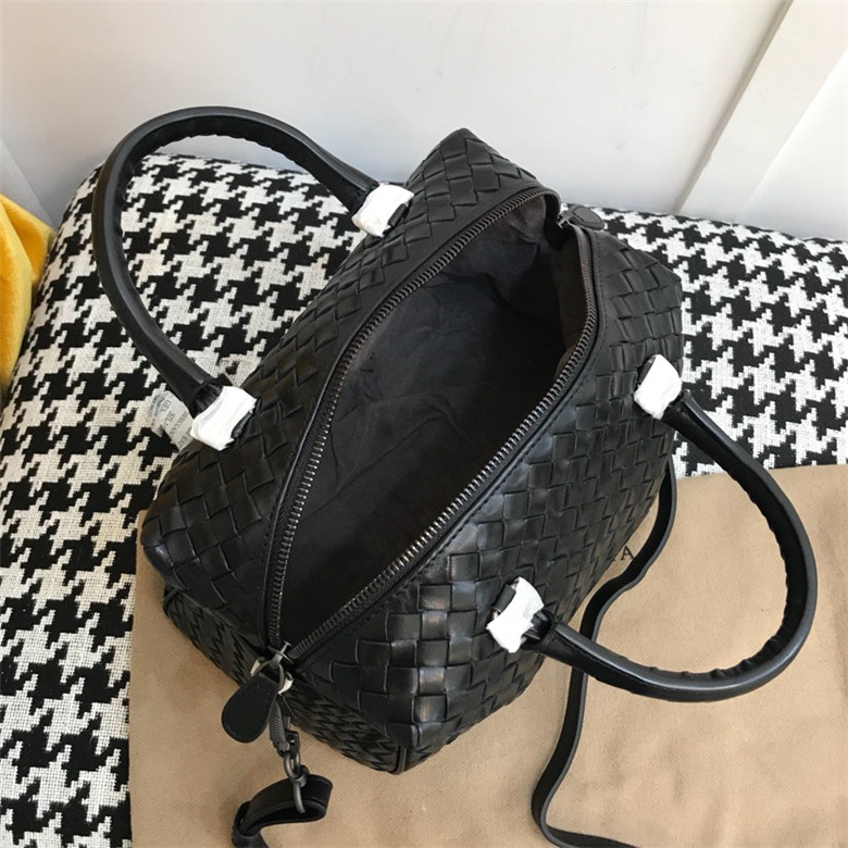 보테가 토트&숄더백BV2011