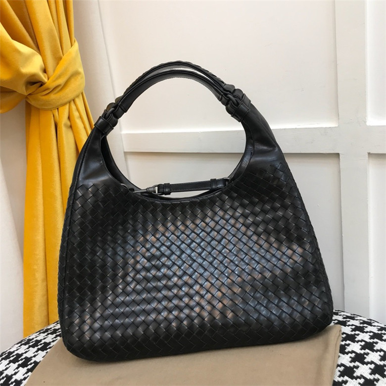 보테가 토트&숄더백 BV6097