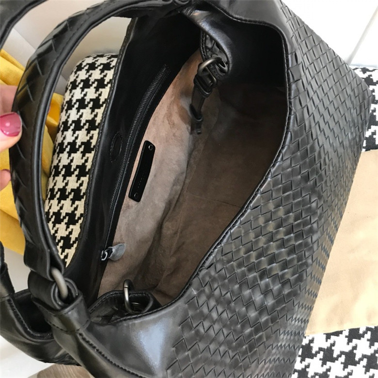 보테가 토트&숄더백 BV6097