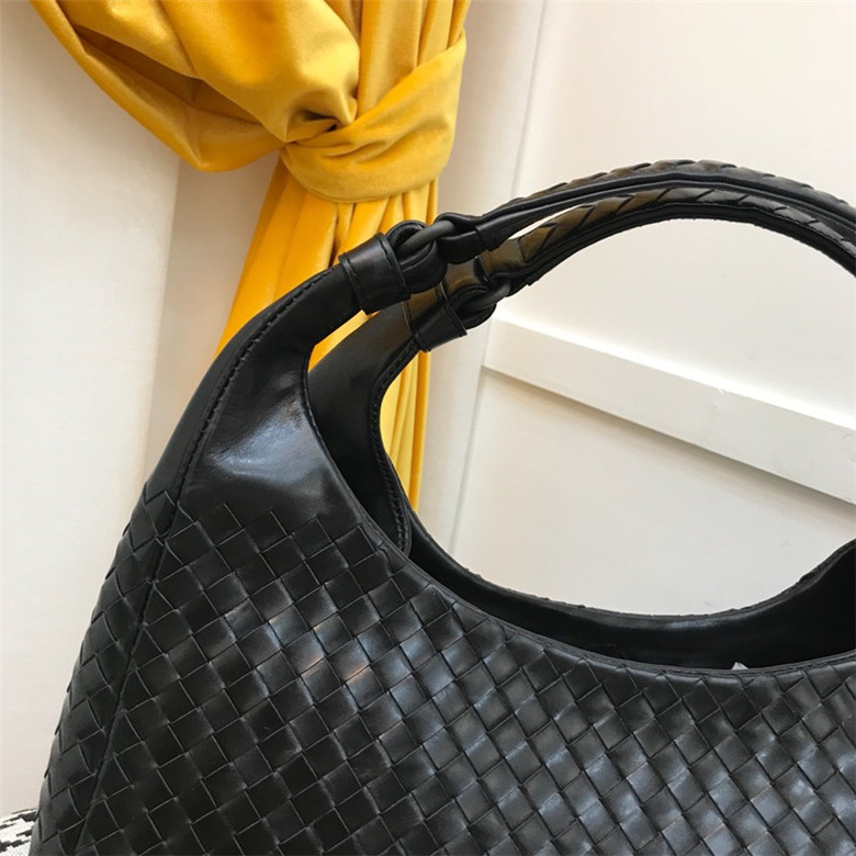 보테가 토트&숄더백 BV6097