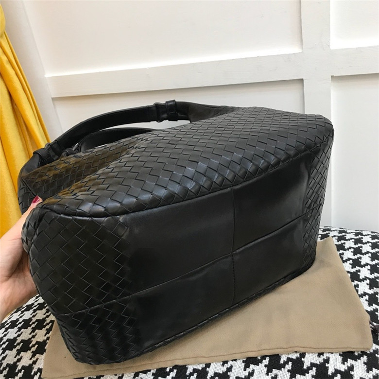 보테가 토트&숄더백 BV6097